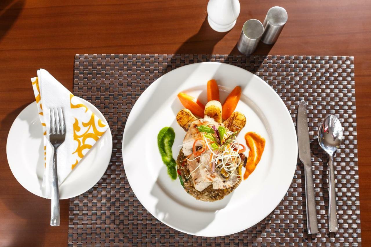 The Sanihara Hotel & Resort ไวทีรี ภายนอก รูปภาพ